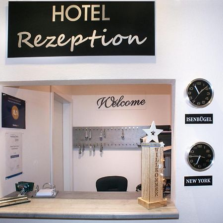 Hotel Garni Haus Schoenberger Хайлигенхаус Екстериор снимка