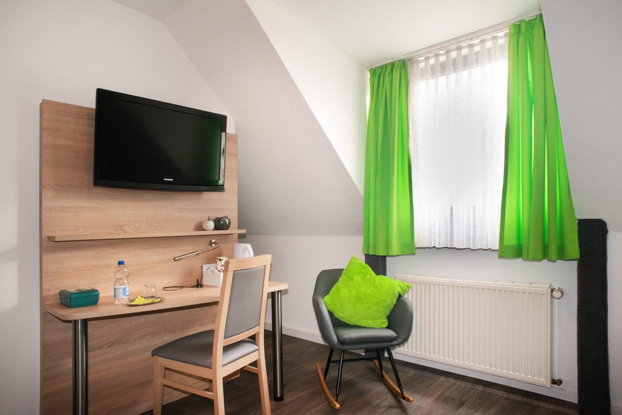 Hotel Garni Haus Schoenberger Хайлигенхаус Стая снимка