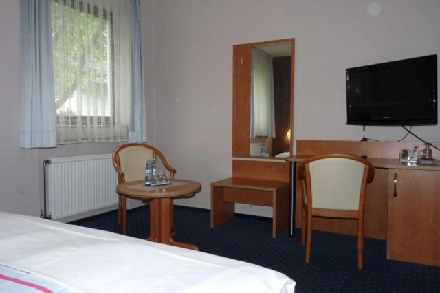 Hotel Garni Haus Schoenberger Хайлигенхаус Стая снимка