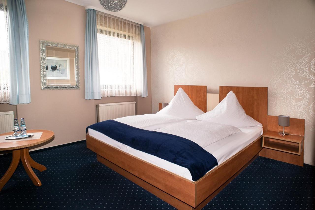 Hotel Garni Haus Schoenberger Хайлигенхаус Екстериор снимка